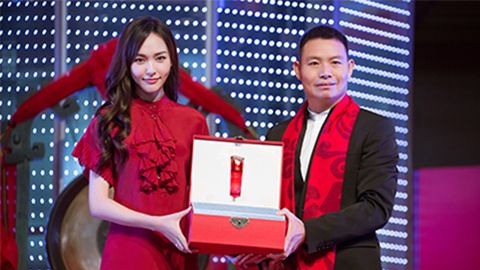 中国美正当红，UEDA股上市，引领新时代